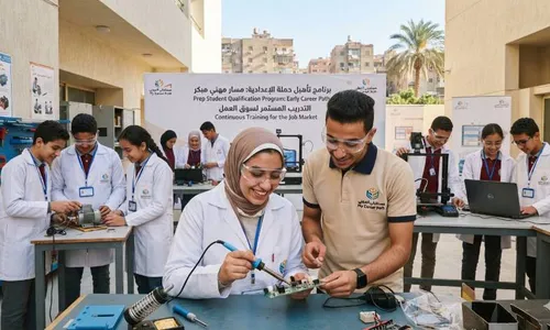 صورة قسم حملة الشهادة الإعدادية - الأكاديمية الأهلية